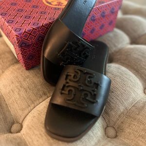 Worn once. Tory Burch ines Slide